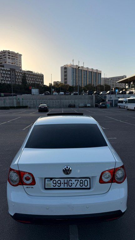 Volkswagen Jetta, 1.6 L, 2010 il, 132 000 km — Avtomobillər, Bakı (4)