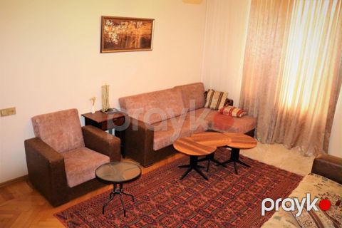 Satılır 3 otaqlı köhnə tikili 80 m²