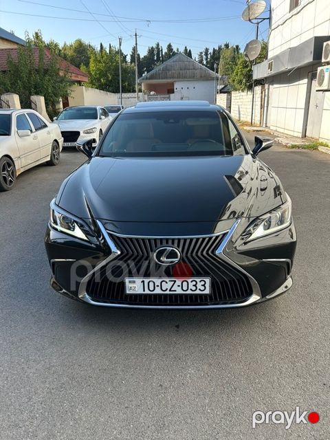 Lexus ES 300h, 2.5 L, 1.3 kWh, 2022 il, 129 000 km