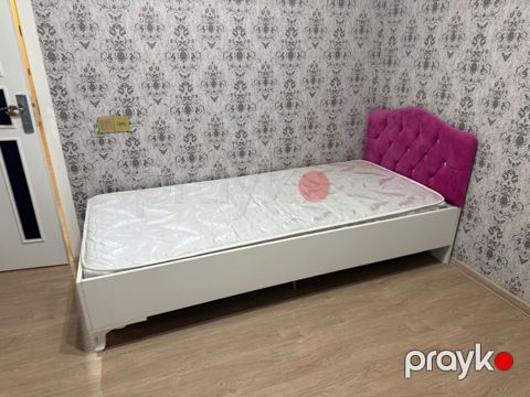 Bir nəfərlik çarpayı və döşək - Ölçü: təxmini 90x190 sm (tək