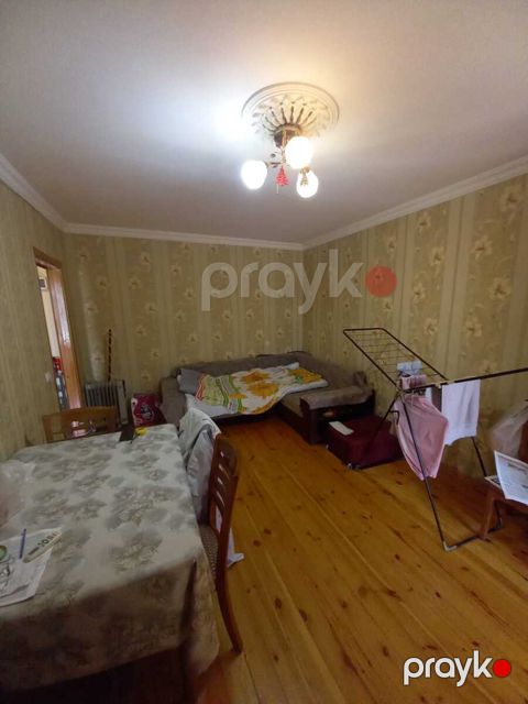 Satılır 2 otaqlı köhnə tikili 40 m² — Bakı