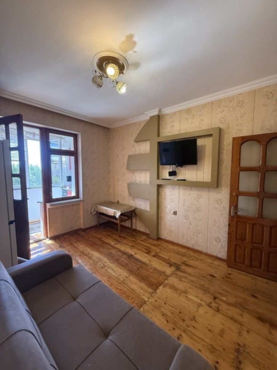Satılır 3 otaqlı köhnə tikili 72 m² — Mənzil, Bakı