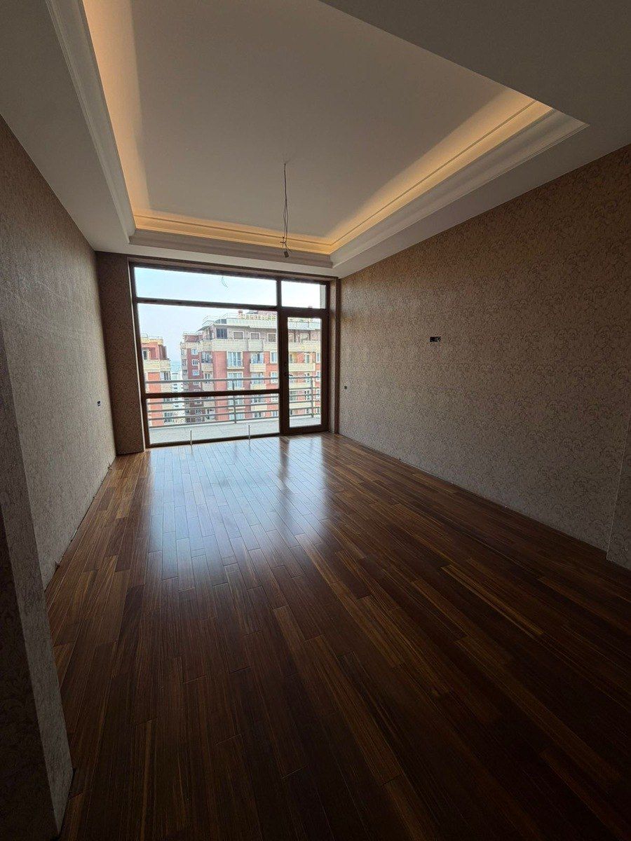 Satılır 4 otaqlı yeni tikili 200 m² — Mənzil, Bakı (9)
