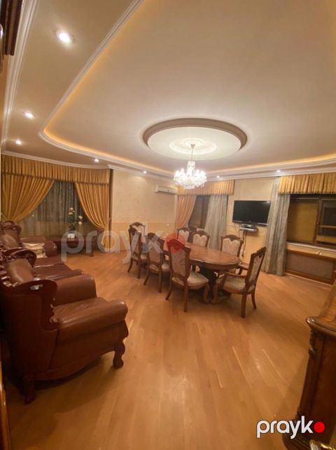 İcarəyə verilir 4 otaqlı yeni tikili 175 m²