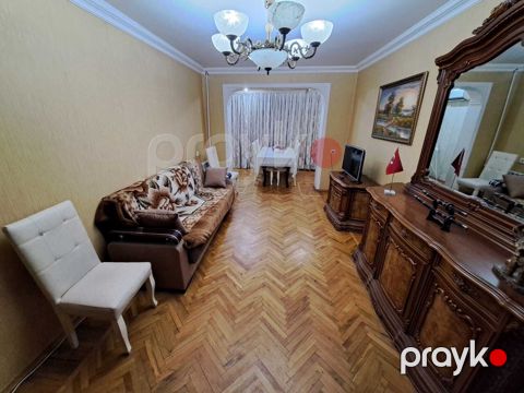 Satılır 3 otaqlı köhnə tikili 75 m²