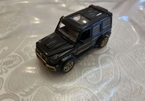 Məhsul: Metal oyuncaq maşın – SUV tipli model (Brabus üslubunda) — Bakı