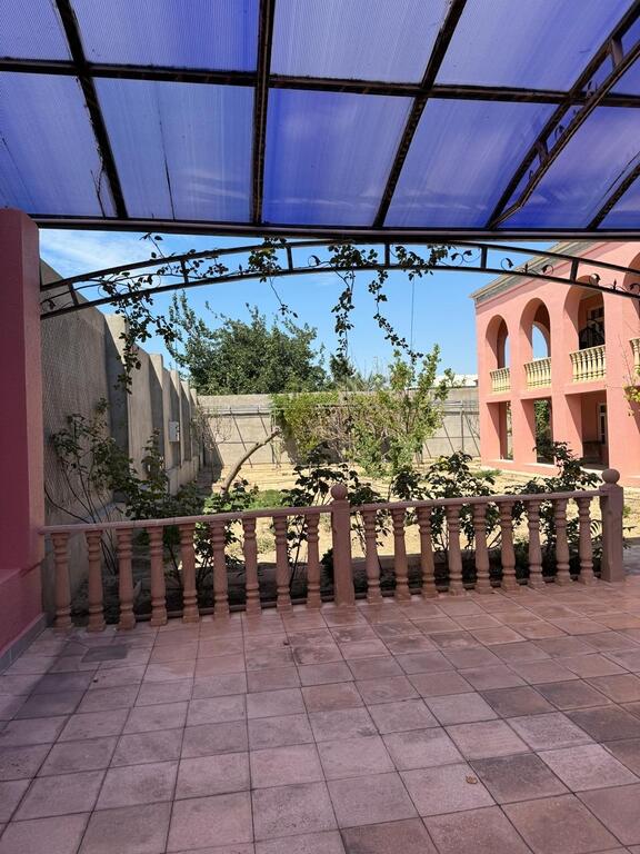 Satılır 5 otaqlı həyət evi/bağ evi 200 m² — Ev, villa, Bakı (2)