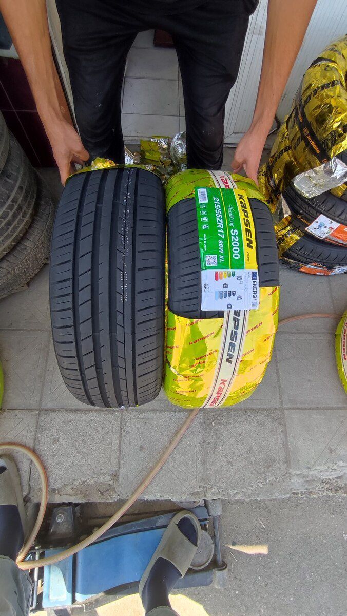 Şinlər 215/55 R17 — Ehtiyat hissələri və aksesuarlar, Bakı (2)