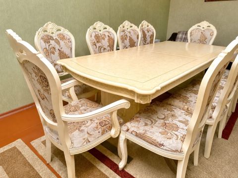 Masa və oturacaqlar — Bakı