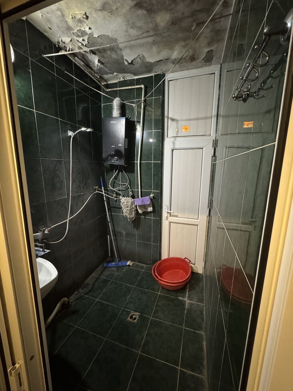 Bakı, 9-cu mikrorayon, 1 otaqlı, Köhnə tikili, m. Memar Əcəmi, 35 kv. m — Mənzil, Bakı (2)