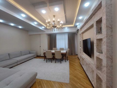 Satılır 4 otaqlı yeni tikili 174 m² — Bakı