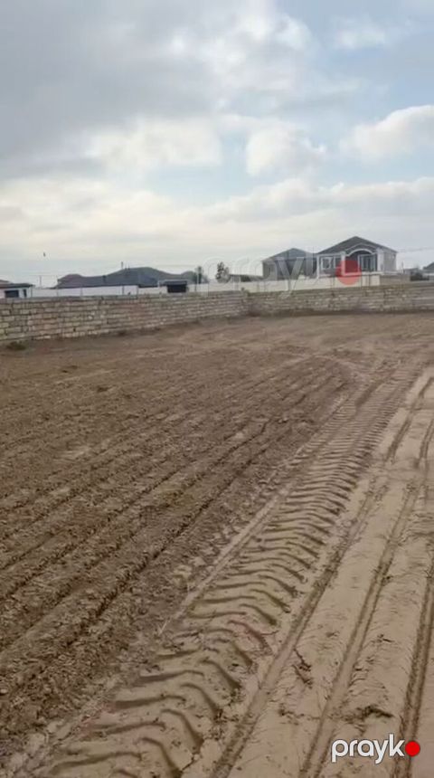 12 sot torpaq sahəsi, Sea Breeze