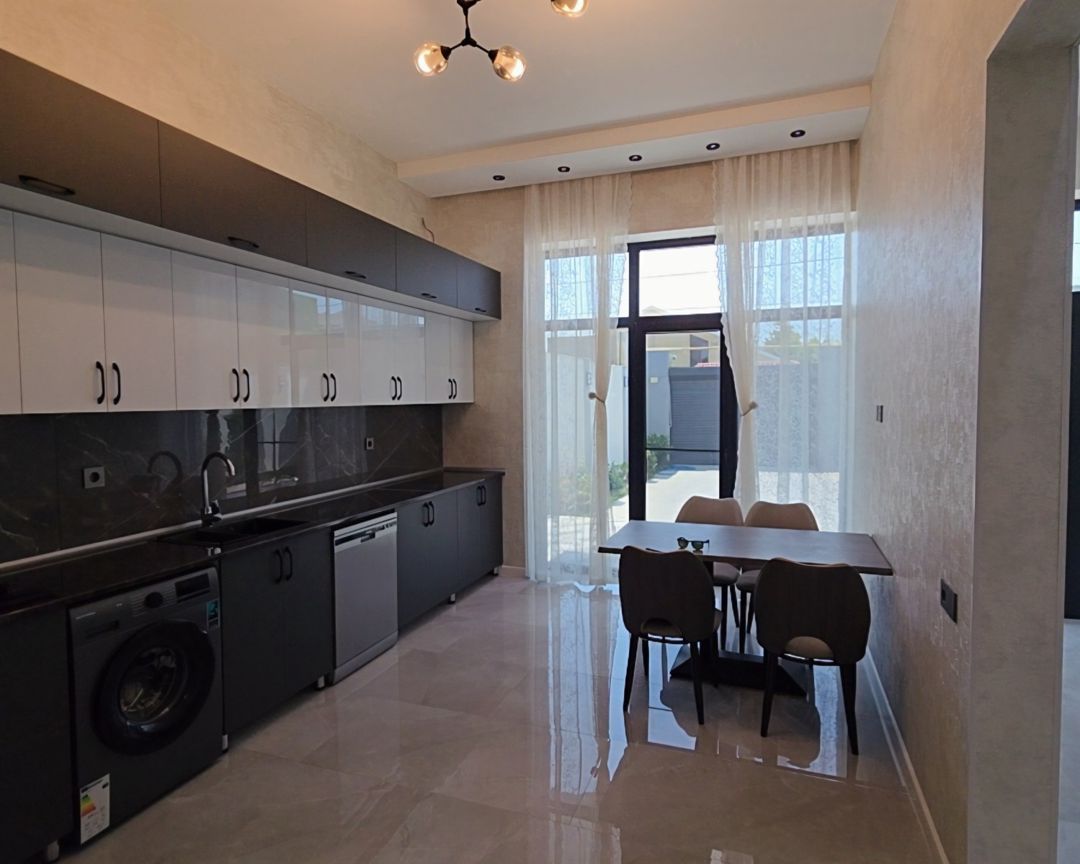 Satılır 5 otaqlı həyət evi/bağ evi 230 m² — Ev, villa, Bakı (9)