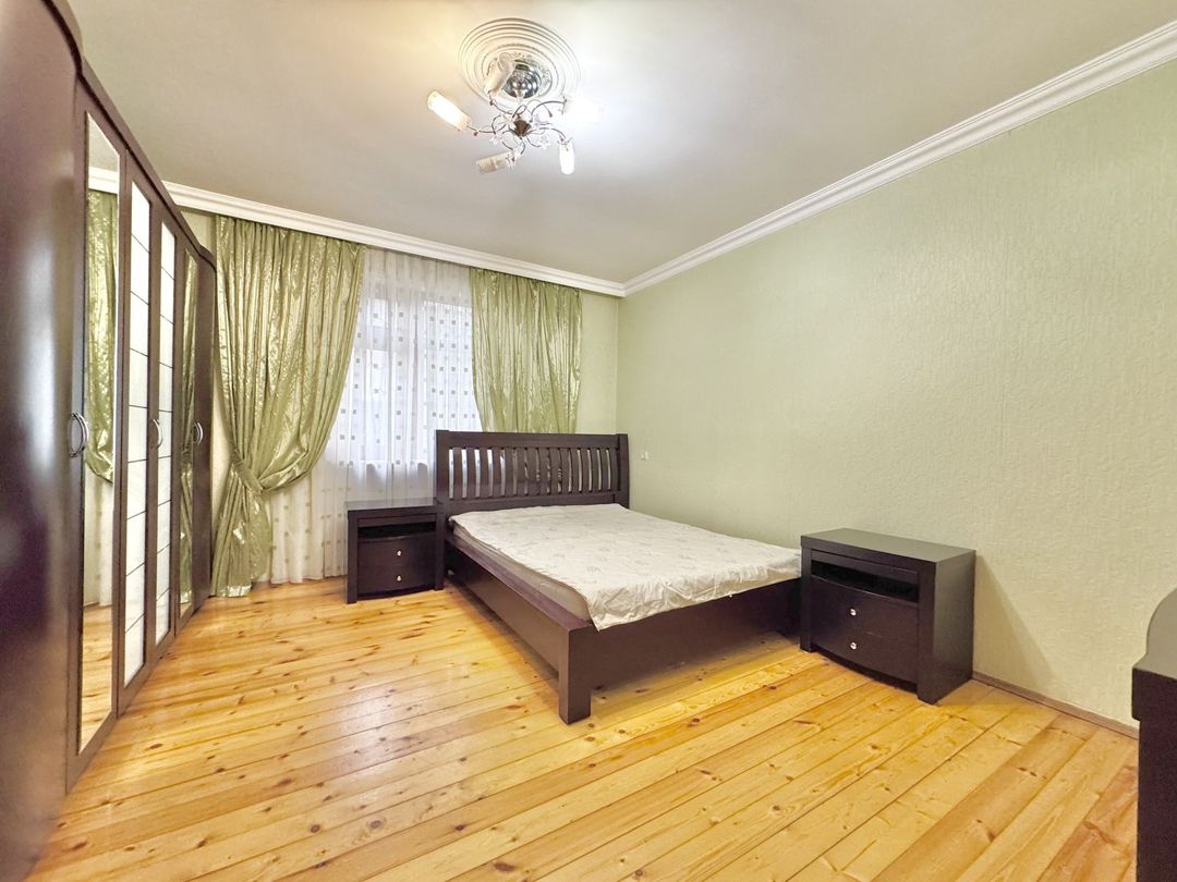 Satılır 4 otaqlı köhnə tikili 110 m² — Mənzil, Bakı (11)