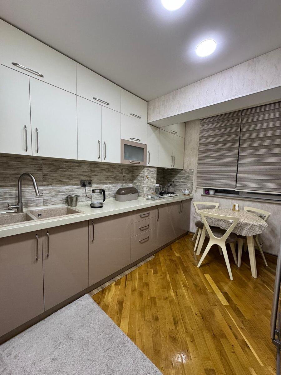 Satılır 3 otaqlı köhnə tikili 100 m² — Mənzil, Bakı (9)