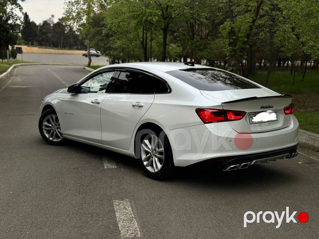 Chevrolet Malibu – ağ rəngli, zərif və dinamik sedan. Əsas — Avtomobillər, Gəncə (3)