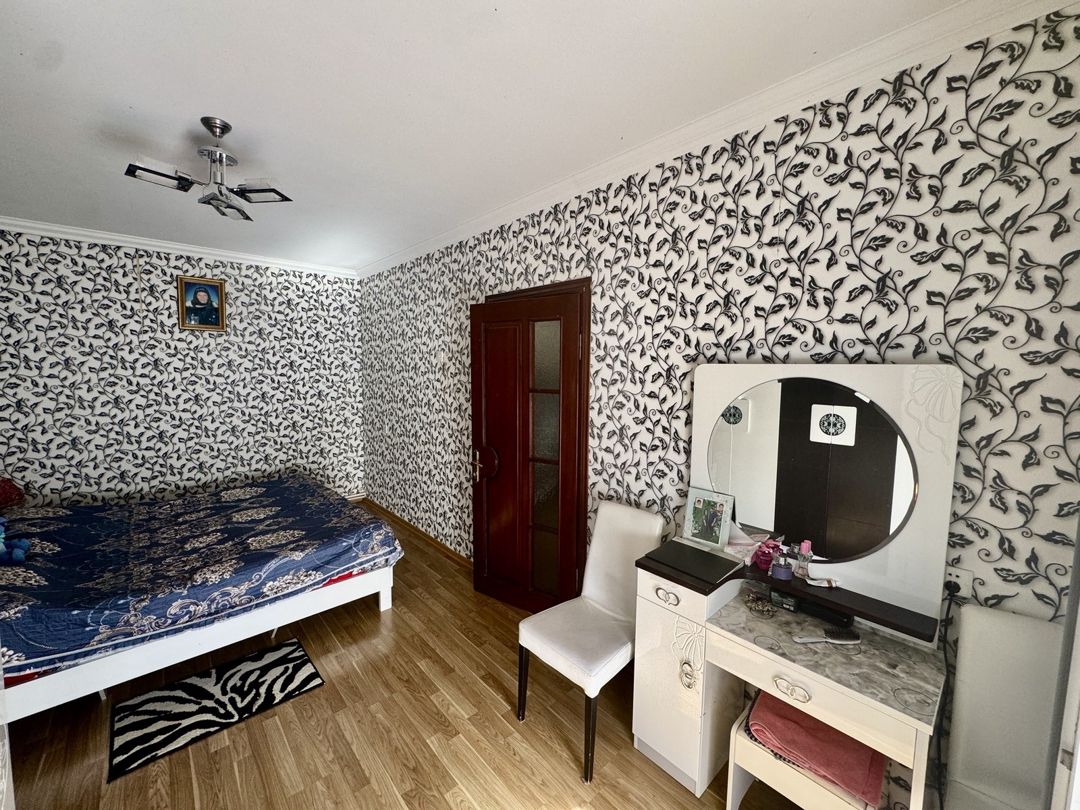 Satılır 4 otaqlı köhnə tikili 100 m² — Mənzil, Bakı (7)