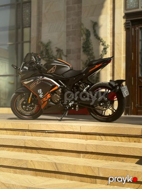 Voge 300rr, 300 sm3, 2025 il, 2 000 km