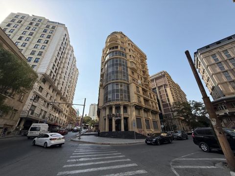Satılır obyekt 450 m² — Bakı