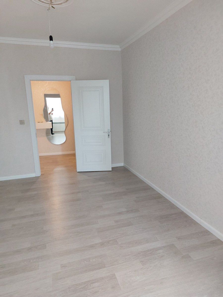 Satılır 2 otaqlı köhnə tikili 65 m² — Mənzil, Bakı (9)
