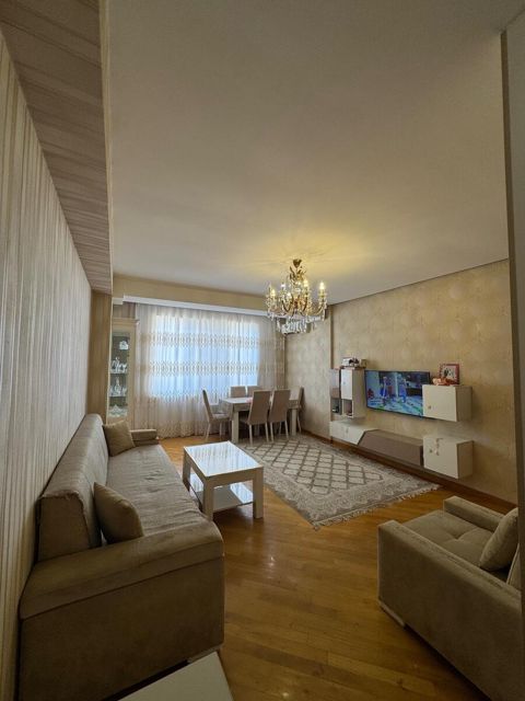 2-otaqlı yeni tikili, Qara Qarayev m., 70 m² — Bakı