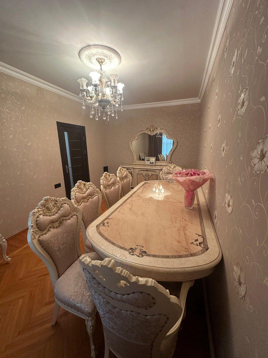 Satılır 5 otaqlı köhnə tikili 120 m² — Mənzil, Bakı (2)