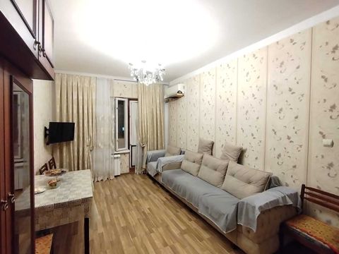 Satılır 3 otaqlı köhnə tikili 85 m² — Bakı