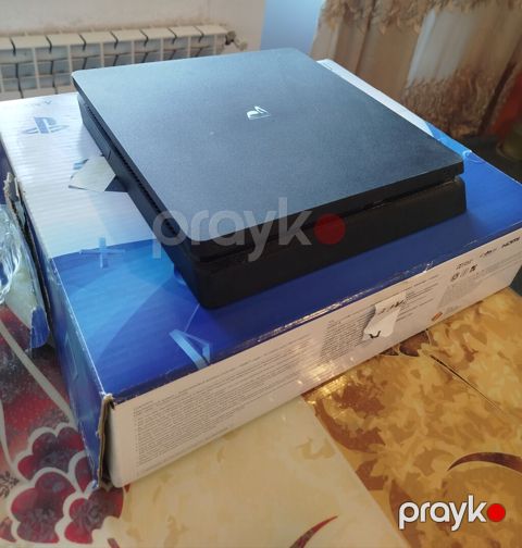 Sony PlayStation 4 Slim oyun konsolu Xüsusiyyətlər: - Rəng: qara — Bakı