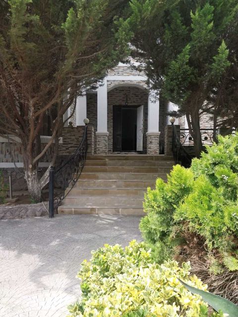 Satılır 6 otaqlı həyət evi/bağ evi 300 m² — Bakı