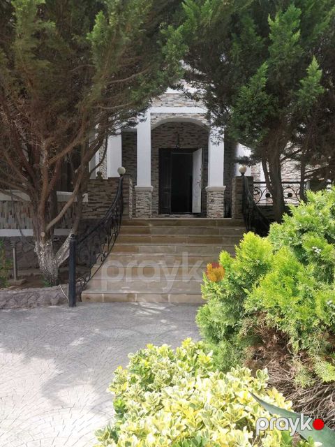 Satılır 6 otaqlı həyət evi/bağ evi 300 m²
