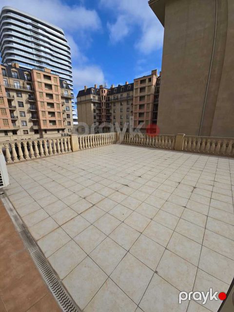 İcarəyə verilir 4 otaqlı yeni tikili 200 m²