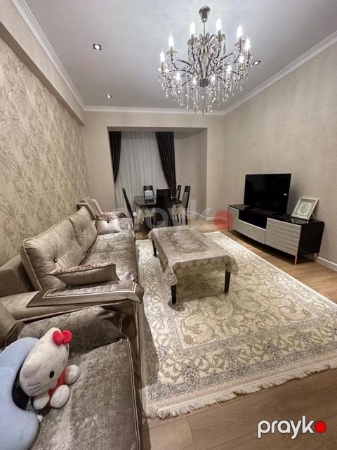 Satılır 2 otaqlı köhnə tikili 55 m²