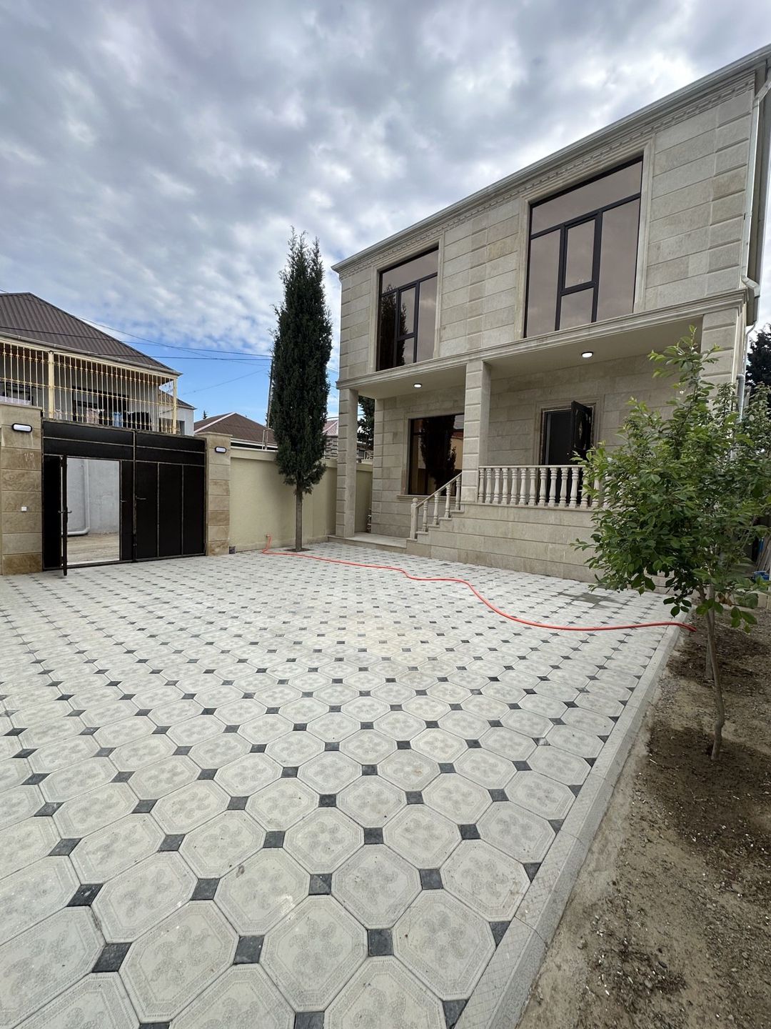 Satılır 5 otaqlı həyət evi/bağ evi 200 m² — Ev, villa, Bakı (3)