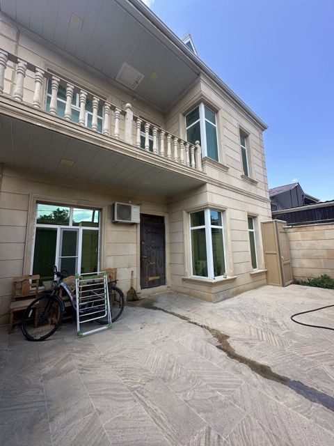 Satılır 6 otaqlı həyət evi/bağ evi 200 m² — Bakı