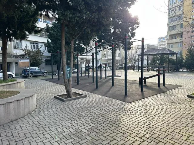 Satılır: 2 Otaq, Köhnə tikili, Nizami r., 8-ci km q., 60.00 m²