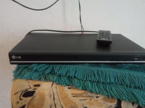 LG DVD pleyer + pult - Brend: LG - Tip: DVD pleyer (ön paneldə disk — Bakı