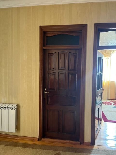 Qapı — Bakı