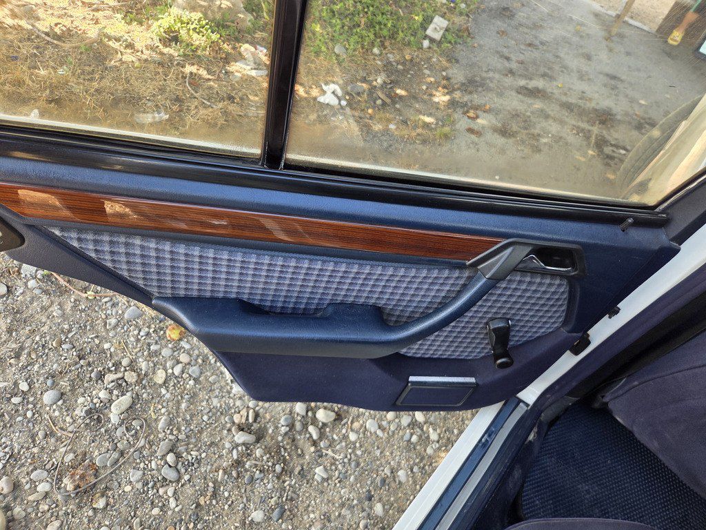 Mercedes 220 E, 2.2 L, 1994 il, 480 000 km — Avtomobillər, Bakı (5)