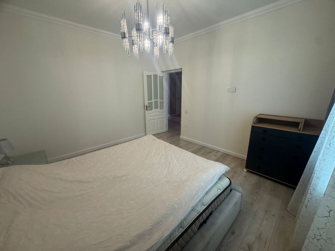 Satılır 4 otaqlı həyət evi/bağ evi 200 m² — Ev, villa, Bakı (9)