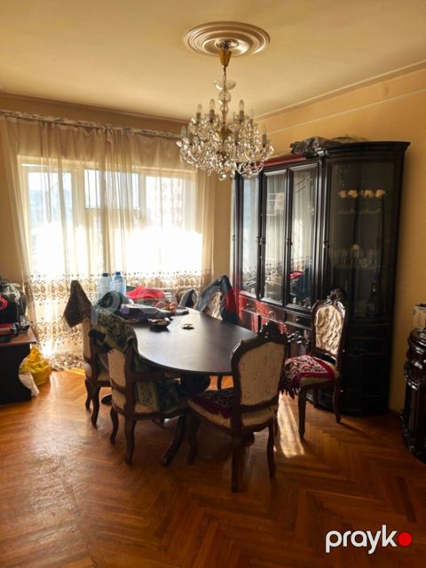 Satılır 3 otaqlı köhnə tikili 80 m²