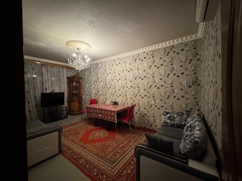 İcarəyə verilir 2 otaqlı köhnə tikili 80 m² — Bakı