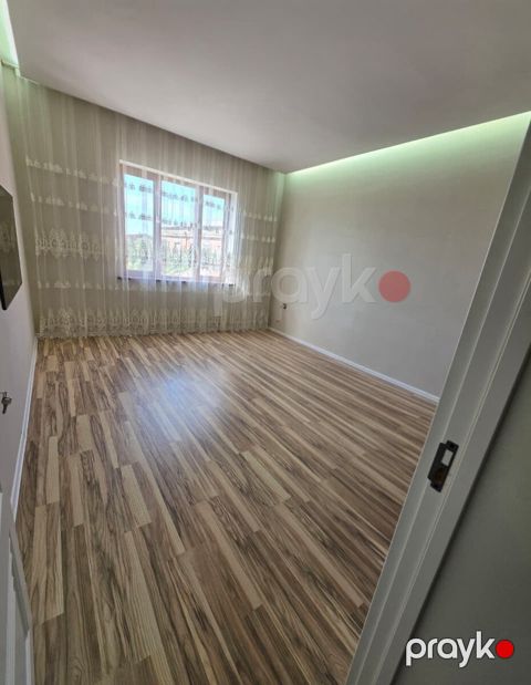 Satılır 3 otaqlı köhnə tikili 70 m²