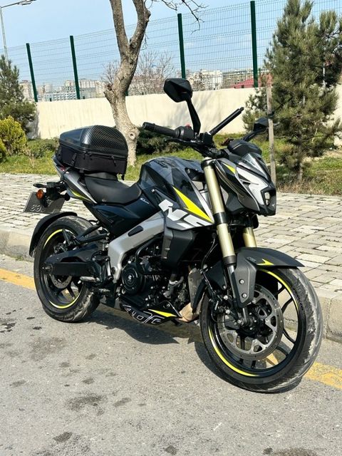 Bajaj Pulsar NS 400, 400 sm3, 2025 il, 15 722 km — Bakı