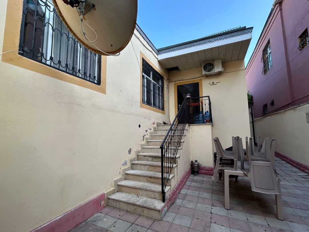 Həyət evi, Qaraçuxur qəs — Ev, villa, Bakı