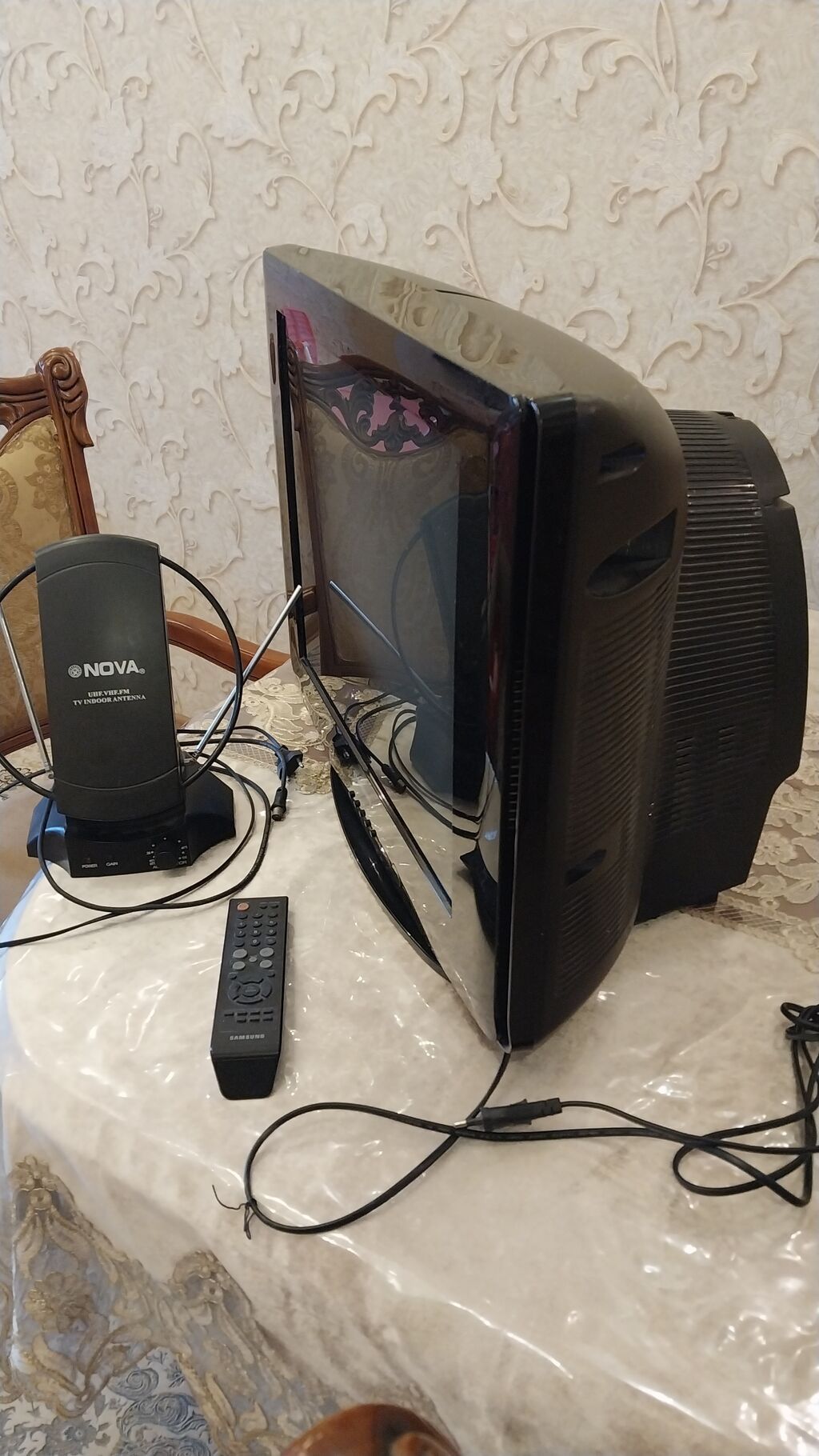Samsung CRT televizor + Nova otaq antenası dəsti - Brend/model — Televizorlar, Masazır (2)