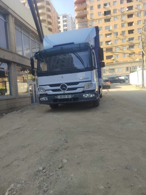 Yük daşıma xidməti — Bakı