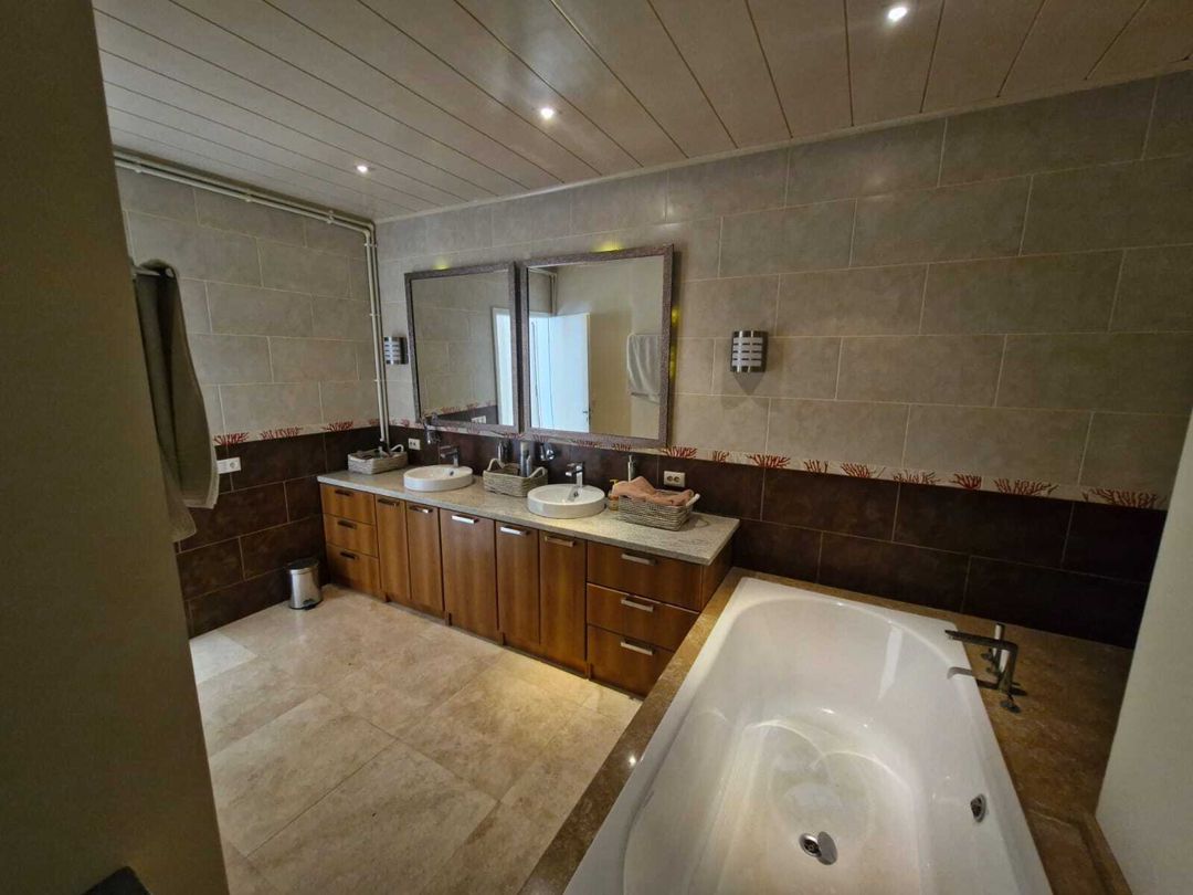 Satılır 5 otaqlı yeni tikili 750 m² — Mənzil, Bakı (11)