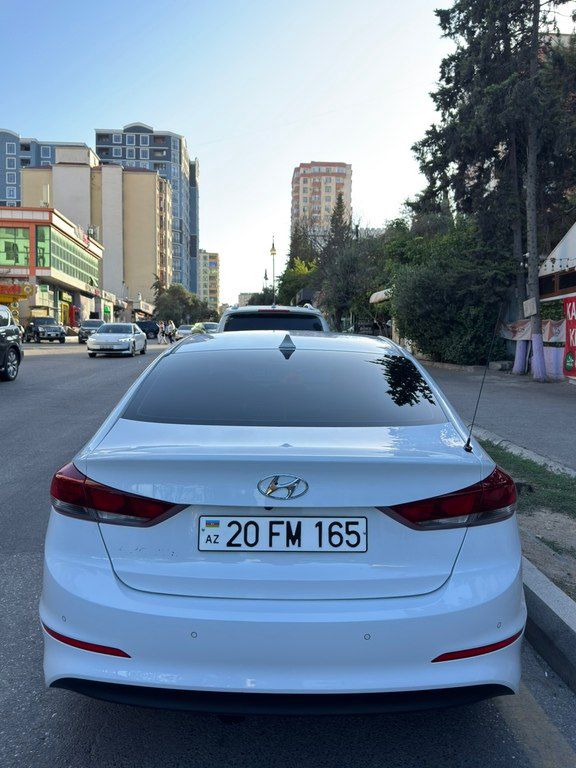 Hyundai Avante, 1.6 L, 2017 il, 153 000 km — Avtomobillər, Bakı (2)