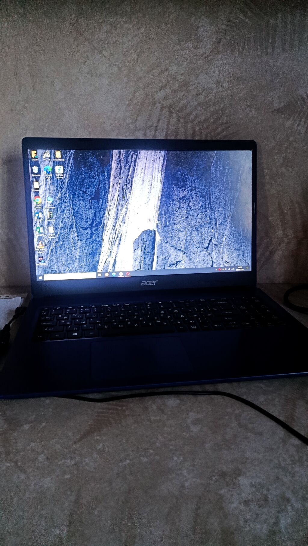 Acer noutbuk – mavi gövdə, tam ölçülü klaviatura və toxunma paneli — Acer, Qusar (5)