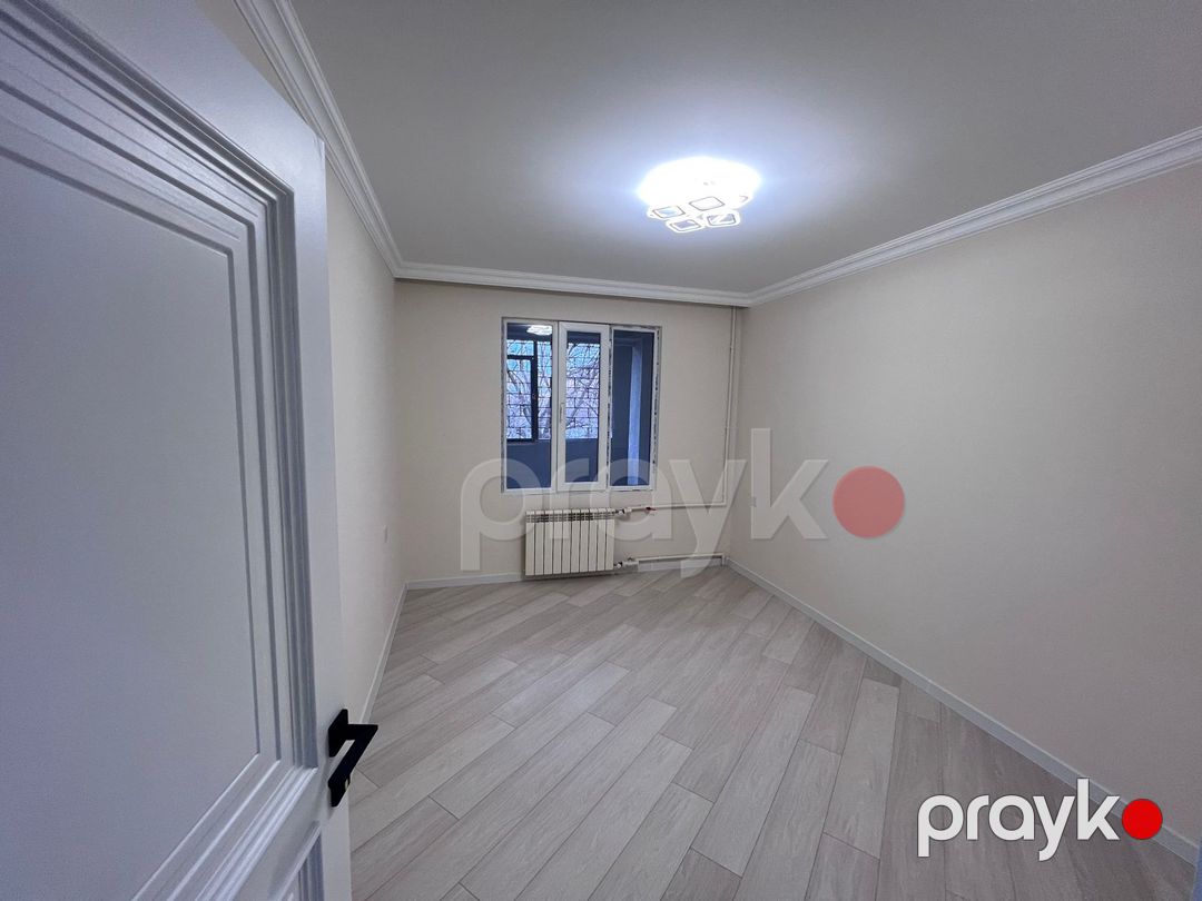 Satılır 4 otaqlı köhnə tikili 100 m² — Mənzil, Bakı (11)